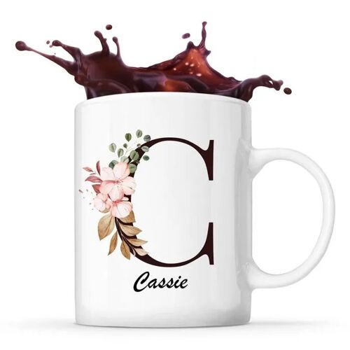 Mug Cassie | Tasse Prénom Femme Avec Lettre Fleur | Idée Cadeau Pour Anniversaire Noël Et Fête Des Mères