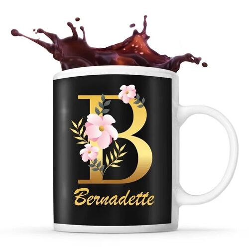 Mug Bernadette | Tasse Prénom Femme Fond Noir Avec Lettre Fleur | Idée Cadeau Pour Anniversaire Noël Et Fête Des Mères