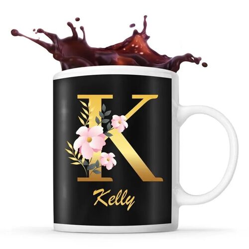 Mug Kelly | Tasse Prénom Femme Fond Noir Avec Lettre Fleur | Idée Cadeau Pour Anniversaire Noël Et Fête Des Mères