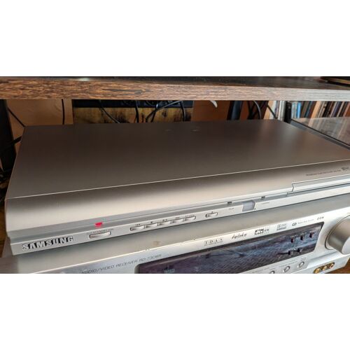 Lecteur DVD SAMSUNG DVD- P244