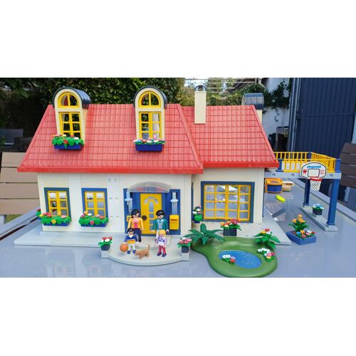 PLAYMOBIL