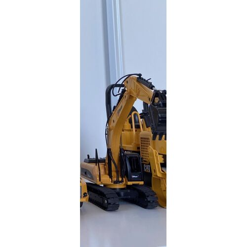 Pelleteuse CAT jouet