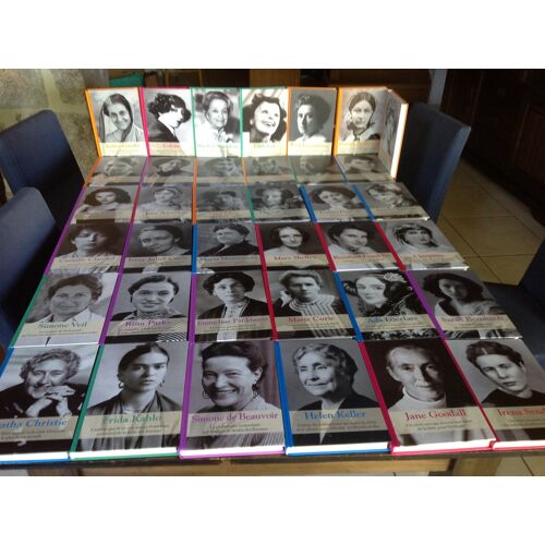 Les Femmes D'Exception Collection Rba Le Monde Complète Intégrale 40 Volumes Rosa Parks Luxemburg Jane Austen Marie Curie Simone Veil De Beauvoir Montessori Frida Kahlo Colette Mata Hari ...