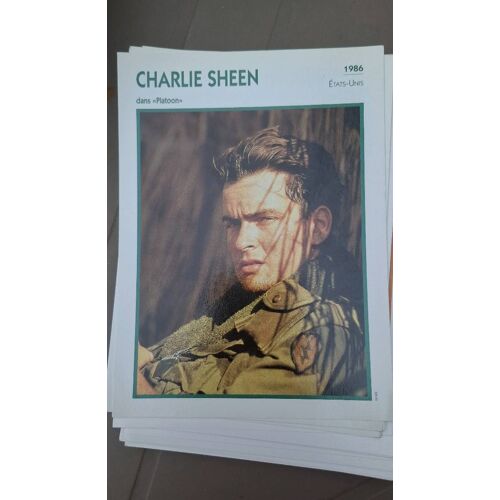 Charlie Sheen Dans "Platoon"