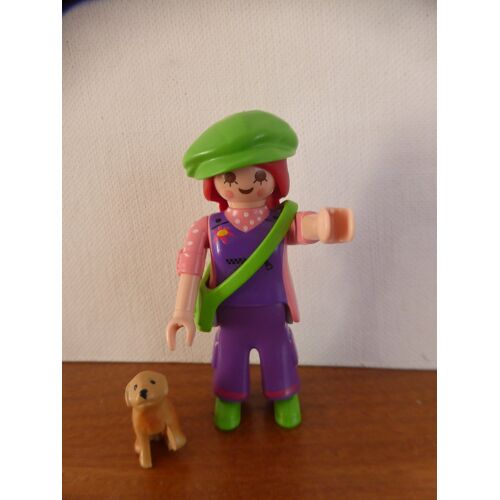 Playmobil Figurine Série 7 complète Fille Avec Sac en Bandoulière, Casquette et Chien