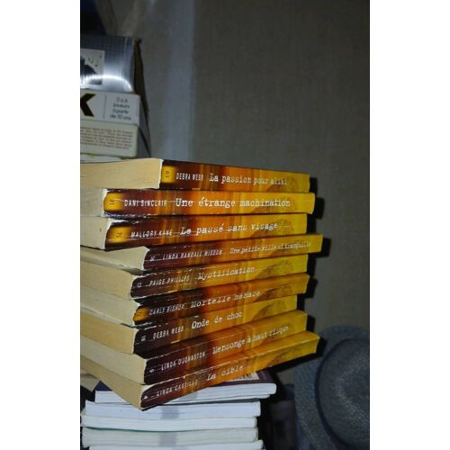 Intrigues Édition Harlequin Lot De 9 Numéros : 4, 9, 16, 17, 18, 63, 72, 75 Et 91.