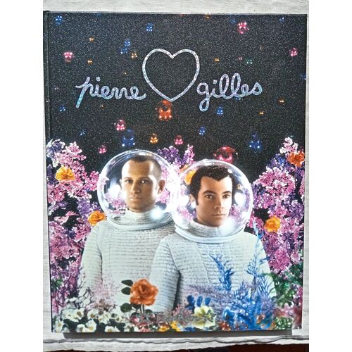 Pierre Et Gilles, Double Je (1976-2007) : Catalogue De L'Exposition Présentée Au Jeu De Paume (Paris) Du 26 Juin Au 23 Septembre 2007, Taschen, 2007, Textes En Anglais, Français Et Allemand