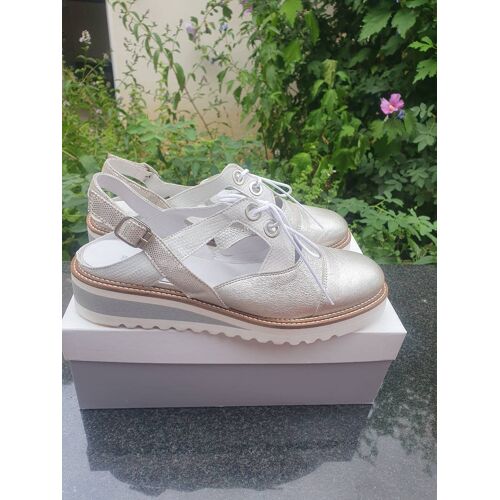 Chaussures Regard 39 Neuves