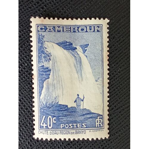 Timbre Cameroun Y T 171 Chutes De La Rivière M'Bam Près De Banyo 1939 (010810 )