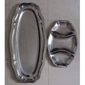 Lot De 2 Plats En Inox Différents