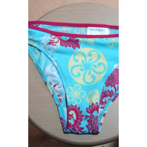 Bas De Maillot De Bain Fillette Rodec Sport At C&A, Taille 158/164, Coloris Imprimé Floral Multicolore Sur Fond Bleu, 80% Nylon, 20% Elasthanne.