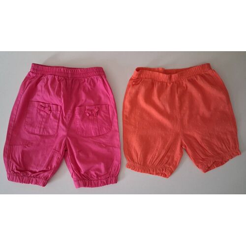 Lot D'Un Pantacourt Et Un Short En 6 Mois