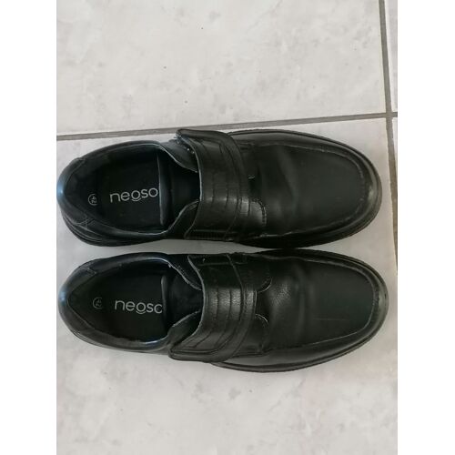Chaussures Neosoft Avec Scratch Pointure 42, Noires
