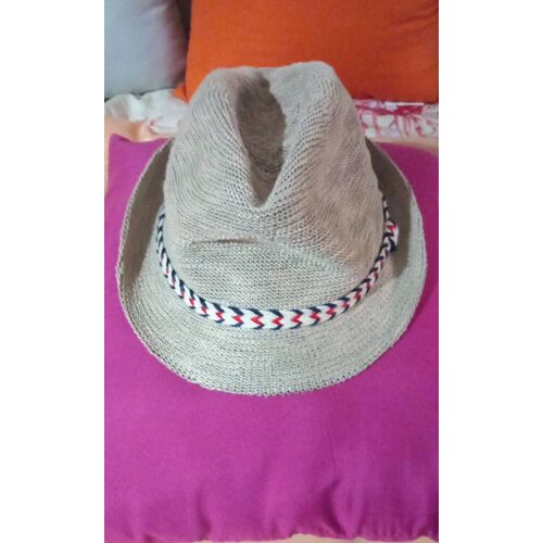 Borsalino Enfant Basics Orchestra En Coton, Coloris Beige, Lacet Tricolore Noir, Blanc, Rouge Sur Le Haut Du Bord, Taille 53 Cm ( 5/8 Ans ).