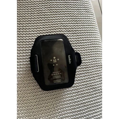 Un brassard noir de sport Belkin pour Smartphone 