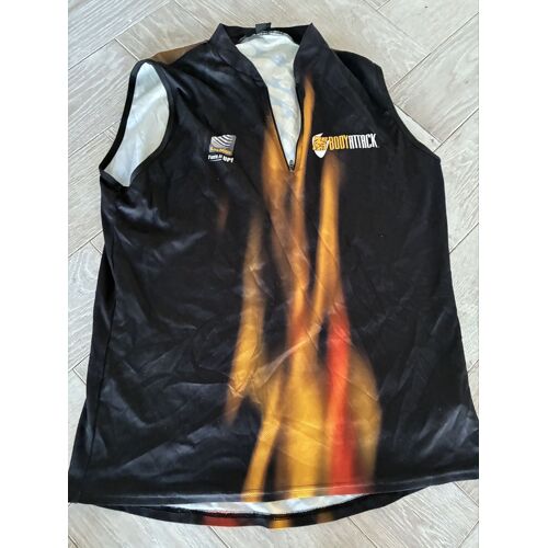 T-Shirt De Sport Noir Et Jaune Les Mills 