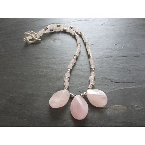 Collier Avec Pendentif Et Perles En Quartz Rose
