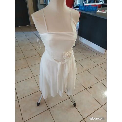 Superbe Robe De Soirée Blanche, Marque Marie June Paris, Taille M