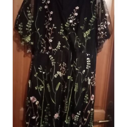 Robe Shein Pour Femme 2xl Avec Motif Floral Et Détails Cousu Et Tulle À Manches Courtes, Mi-Longue, Noire.