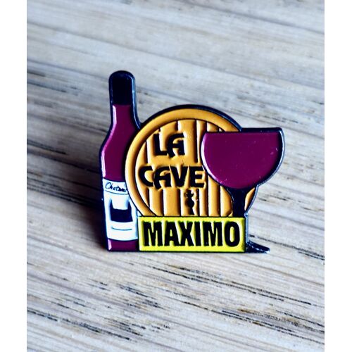 Pins Boisson, Vin . La Cave Maximo. Vin, Verre, Bouteille, Tonneau. Signé Cogeres Verdun.