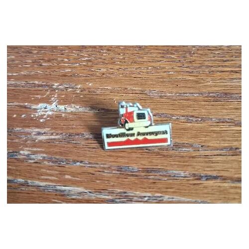 Pin'S L'Outilleur Auvergnat