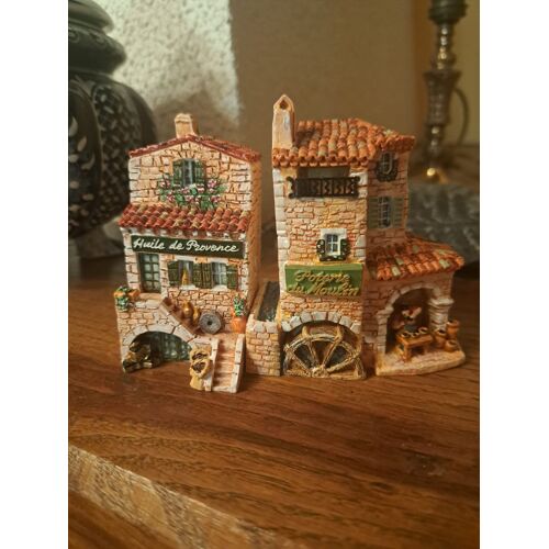 Deux bâtiments miniatures de la Provence - Peints à la main
