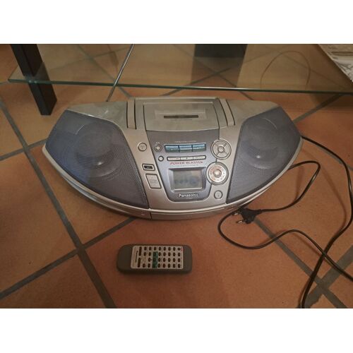 Poste de radio, CD et cassettes 