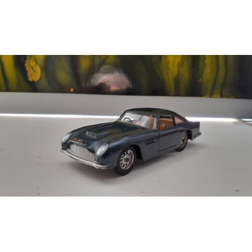 Aston Martin Db5 Vantage - Solido N°130 1/43