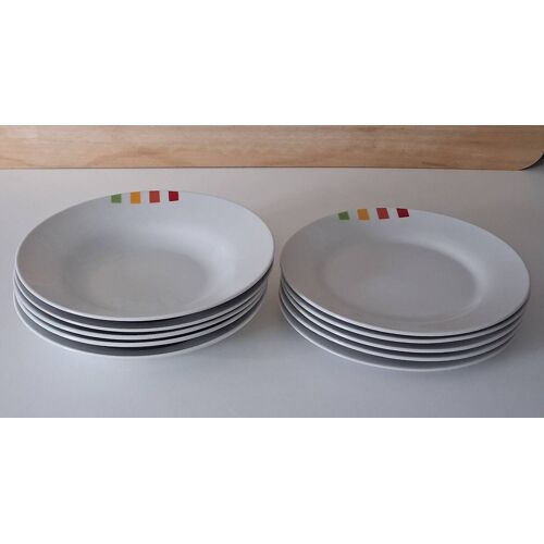 Lot De 10 Assiettes Du Même Service : 5 Assiettes Creuses Et 5 Assiettes À Dessert