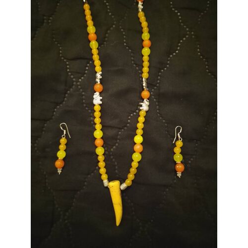 Collier En Acrylique,Jades Argent Tibétain, Jaune/Orange/Argenté Neuf.