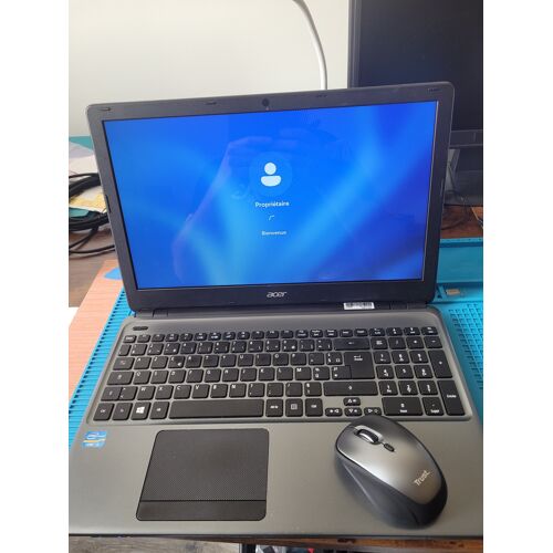Acer Aspire E1-570