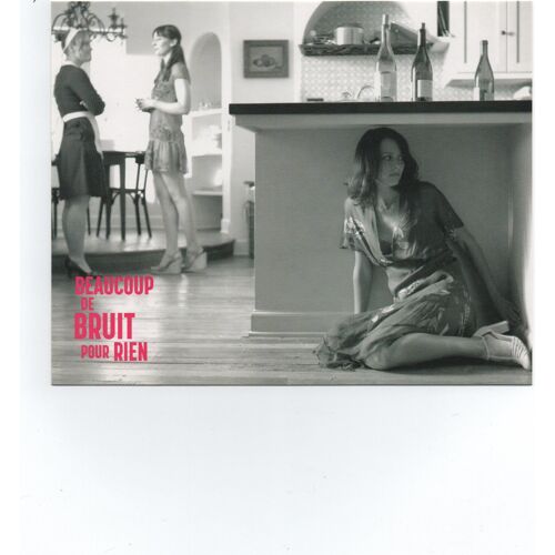 Amy Acker Dans Le Film Noir Et Blanc : Beaucoup De Bruit Pour Rien De Joss Whedon ( 2012 ).