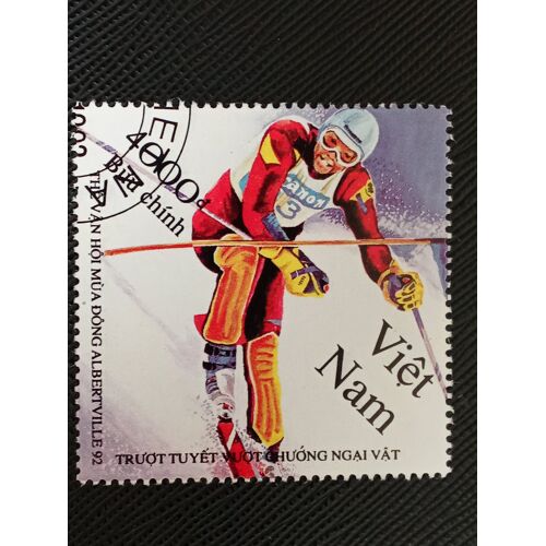 Timbre Vietnam Y T 1271 Jeux Olympiques-Albertville , Ski (Slalom) 1992 (060810 )