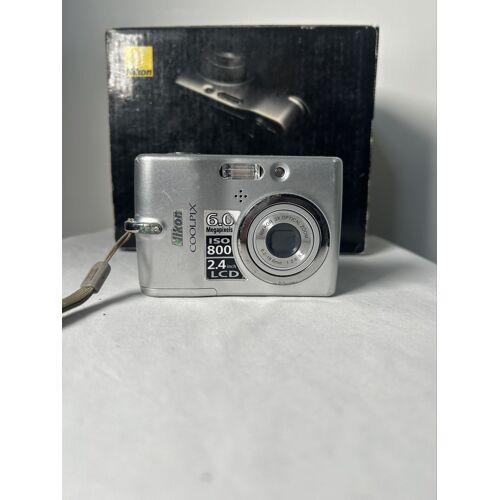 Appareil photo numérique compact Nikon Coolpix L11 – Très bon état