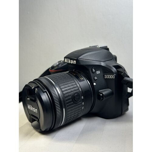 Appareil photo numérique reflex Nikon D3300 + 18-55mm